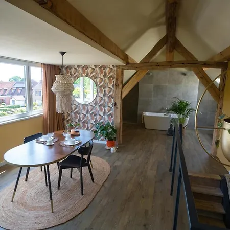 Bed & Breakfast Tweezeven *