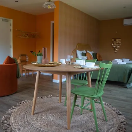 Tweezeven Bed & Breakfast