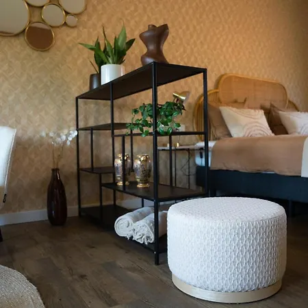 Tweezeven Bed & Breakfast