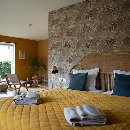 Tweezeven Bed & Breakfast