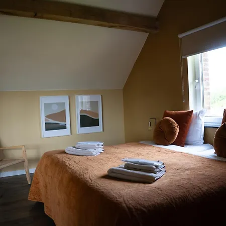 Tweezeven Bed & Breakfast