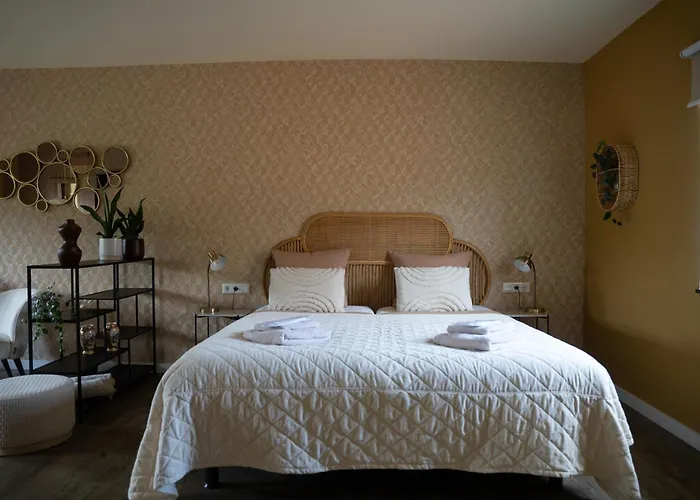 Tweezeven Bed & Breakfast Geulle