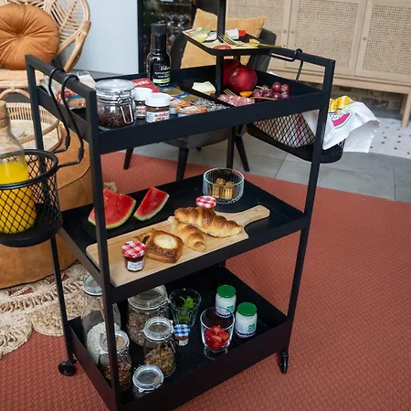 Bed & Breakfast Tweezeven Geulle